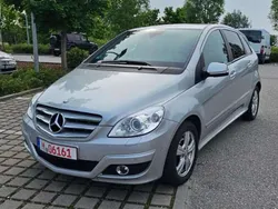 Grau Gebraucht 2010 Mercedes B200 Van / Kleinbus | 6.900 € (Fairer Preis)