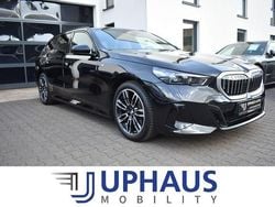 Schwarz Gebraucht 2024 BMW 520 M Sport Kombi | 48.440 € (Fairer Preis)