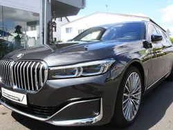 Grau Gebraucht 2021 BMW 740L Performance Limousine | 59.900 € (Fairer Preis)