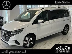 Weiß Gebraucht 2024 Mercedes V300 Style Van / Kleinbus | 73.990 € (Superpreis)