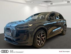 Grau Neu 2025 Audi Q6 e-tron Comfort SUV | 91.880 € (Teuer)