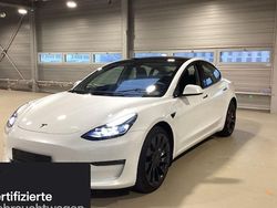 Weiß Gebraucht 2022 Tesla Model 3 Performance Limousine | 37.300 € (Teuer)