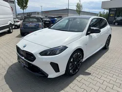 Weiß Gebraucht 2024 BMW M135 M Sport Kleinwagen | 48.900 €
