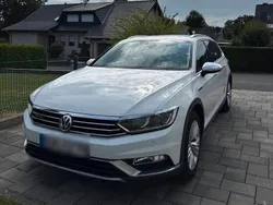 Weiß Gebraucht 2016 VW Passat Alltrack Kombi | 14.999 € (Etwas zu teuer)