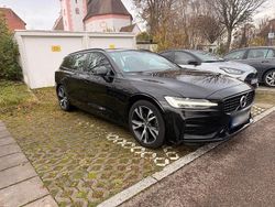 Schwarz Gebraucht 2022 Volvo V60 Kombi | 27.000 € (Guter Preis)