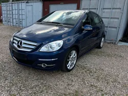 Blau Gebraucht 2010 Mercedes B200 Van / Kleinbus | 6.990 € (Fairer Preis)