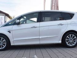 Weiß Gebraucht 2017 Ford S-MAX Vignale Van / Kleinbus | 9.999 € (Fairer Preis)