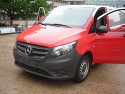 Rot Gebraucht 2017 Mercedes Vito Van / Kleinbus | 11.750 € (Superpreis)