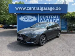 Magnetic metallic Gebraucht 2024 Ford Focus ST-Line Limousine | 27.990 € (Fairer Preis)