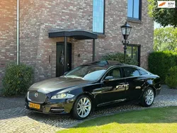 Schwarz Gebraucht 2013 Jaguar XJL Portfolio Limousine | 10.710 €