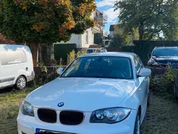 Weiß Gebraucht 2011 BMW 118 M Sport Kleinwagen | 9.500 €