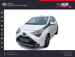 Weiß Gebraucht 2021 Toyota Aygo Team Kleinwagen | 11.990 € (Fairer Preis)