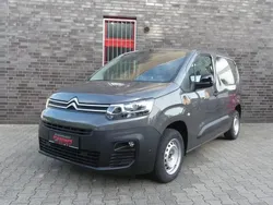 Platinumgrau (metallic) Gebraucht 2023 Citroën Berlingo PureTech Van / Kleinbus | 19.980 € (Guter Preis)