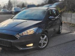 Grau Gebraucht 2015 Ford Focus Trend Kombi | 4.700 € (Guter Preis)