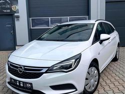 Weiß Gebraucht 2019 Opel Astra Kombi | 8.599 € (Fairer Preis)