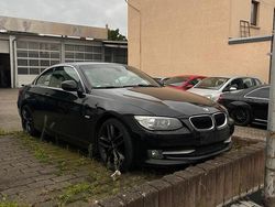 Schwarz Gebraucht 2010 BMW 320 Cabriolet Comfort Edition Cabrio | 12.800 € (Etwas zu teuer)