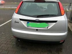Grau Gebraucht 2000 Ford Focus Kleinwagen | 650 € (Superpreis)