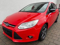 Rot Gebraucht 2013 Ford Focus Limousine | 3.790 € (Guter Preis)