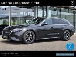 Grau Gebraucht 2024 Mercedes E220 Avantgarde Limousine | 58.479 €