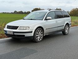 Silber Gebraucht 2000 VW Passat Edition Kombi | 2.500 € (Teuer)