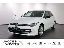 Weiß Gebraucht 2024 VW Golf VIII Goal Limousine | 30.680 € (Superpreis)