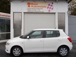 Weiß Gebraucht 2015 Skoda Fabia Active Limousine | 4.990 € (Superpreis)