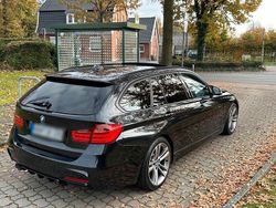Schwarz Gebraucht 2012 BMW 330 M Sport Kombi | 14.499 € (Guter Preis)