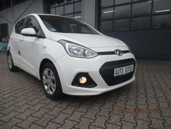 Pure white / sol Gebraucht 2014 Hyundai i10 Trend Kleinwagen | 6.300 € (Etwas zu teuer)
