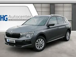 Graphite grau Gebraucht 2024 Skoda Kamiq Selection SUV | 25.990 € (Fairer Preis)