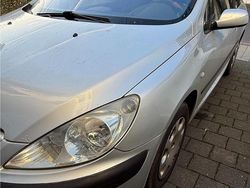 Grau Gebraucht 2003 Peugeot 307 Limousine | 1.000 € (Superpreis)
