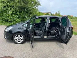 Schwarz Gebraucht 2014 Opel Meriva Innovation Van / Kleinbus | 5.999 € (Superpreis)