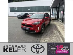 Karminarot metallic Neu 2025 Toyota Yaris Cross SUV | 32.360 € (Etwas zu teuer)