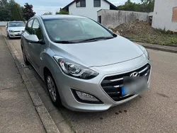 Silber Gebraucht 2016 Hyundai i30 Limousine | 8.950 € (Guter Preis)
