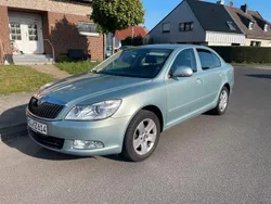 Grün Gebraucht 2009 Skoda Octavia Limousine | 4.900 € (Fairer Preis)