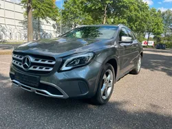 Grau Gebraucht 2017 Mercedes GLA200 Urban SUV | 16.600 € (Guter Preis)