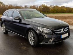 Schwarz Gebraucht 2021 Mercedes C220 Avantgarde Kombi | 21.500 €