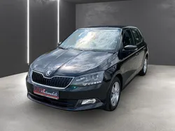 Schwarz Gebraucht 2015 Skoda Fabia Ambition Limousine | 7.990 € (Fairer Preis)