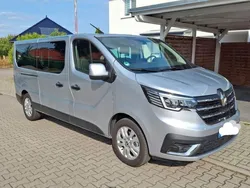 Silber Gebraucht 2023 Renault Trafic Van | 34.000 € (Fairer Preis)