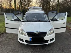 Weiß Gebraucht 2010 Skoda Roomster Kombi | 4.800 € (Fairer Preis)