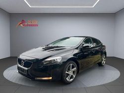 Schwarz Gebraucht 2016 Volvo V40 Kinetic Kombi | 12.980 € (Fairer Preis)