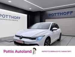 Pure white Gebraucht 2021 VW Golf VIII United Limousine | 17.997 € (Guter Preis)