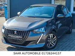 Grau Gebraucht 2021 Peugeot 208 Allure Kleinwagen | 14.500 € (Fairer Preis)