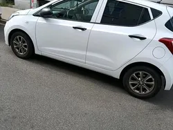 Weiß Gebraucht 2019 Hyundai i10 Kleinwagen | 7.500 € (Fairer Preis)