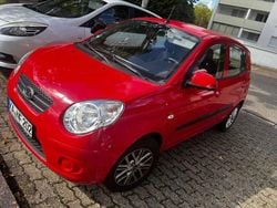 Rot Gebraucht 2010 Kia Picanto Attract Kleinwagen | 3.750 € (Etwas zu teuer)