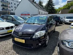 Syrah amethyst Gebraucht 2011 Toyota Auris Life Limousine | 9.890 € (Teuer)