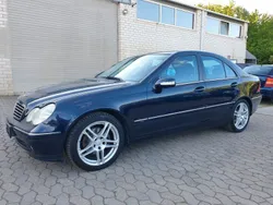 Blau Gebraucht 2004 Mercedes C200 Avantgarde Limousine | 2.450 € (Etwas zu teuer)