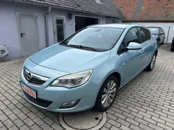 Blau Gebraucht 2010 Opel Astra Edition Limousine | 2.990 € (Superpreis)