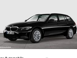 Schwarz Gebraucht 2022 BMW 320 Advantage Kombi | 26.660 € (Guter Preis)