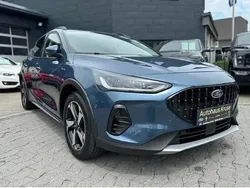 Blau Gebraucht 2022 Ford Focus Active Limousine | 19.990 € (Fairer Preis)