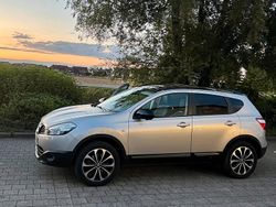 Grau Gebraucht 2013 Nissan Qashqai SUV | 8.200 € (Fairer Preis)